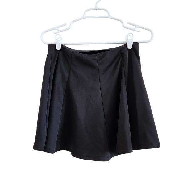 Forever 21 Black Mini Skirt Circle Skater Skirt Size Medium - Picture 1 of 3